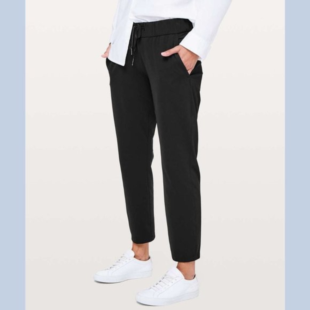 Lululemon on the fly pants
